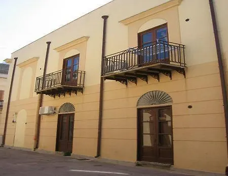 Cialoma 3*