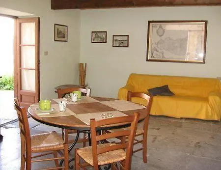Cialoma Aparthotel 3*